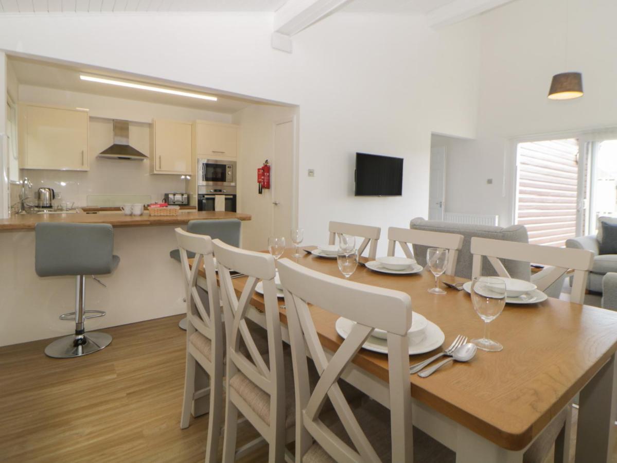 Harcombe House Bungalow 3 Newton Abbot Buitenkant foto